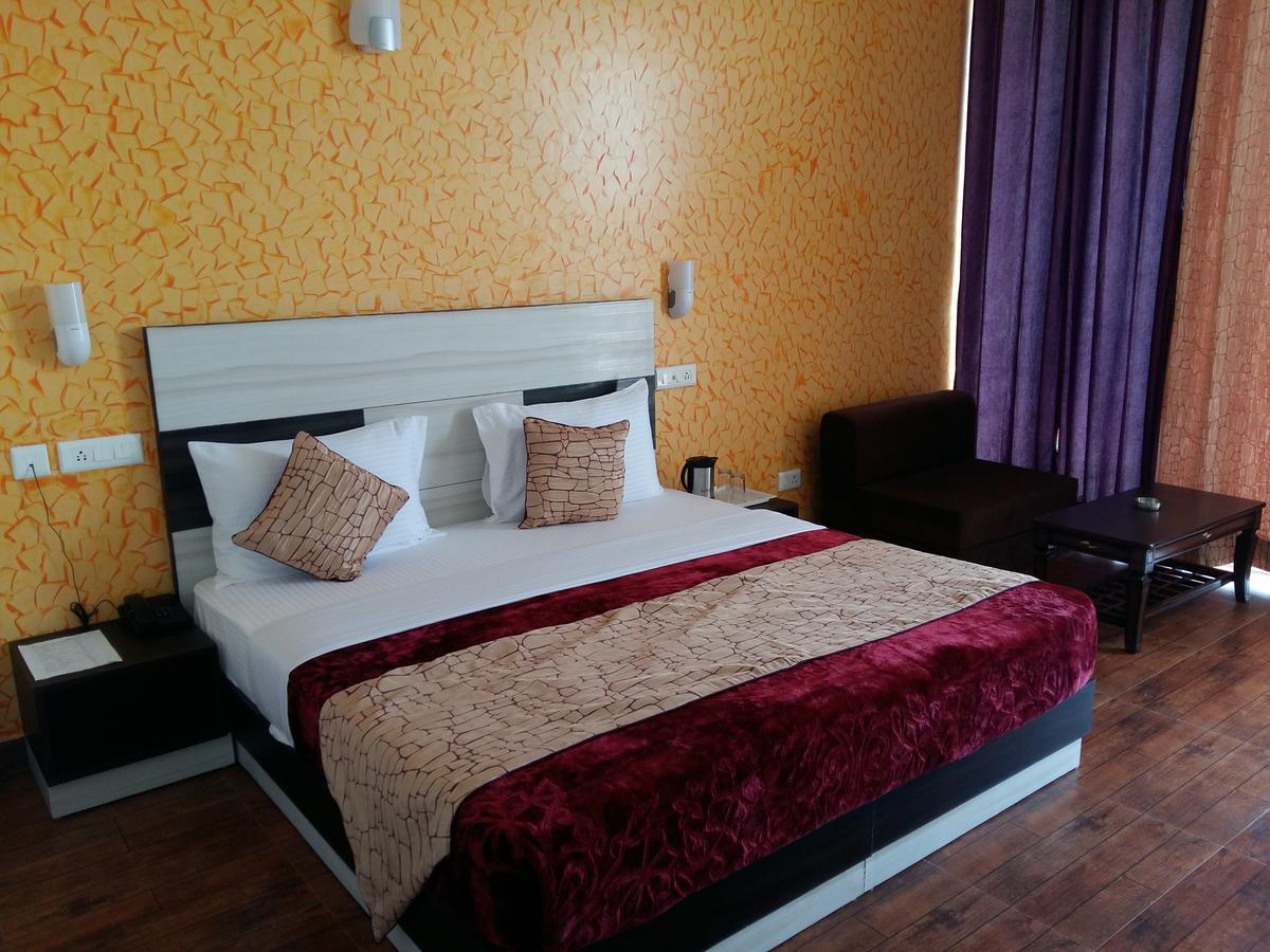 Kasauli Continental Resort Exterior photo